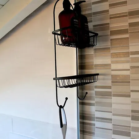 Attic In The Heart Of - Kiko's Attic 아파트 코모