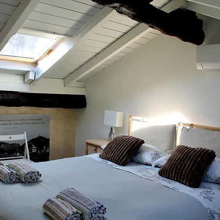 Apartment Attic In The Heart Of - Kiko's Attic Como